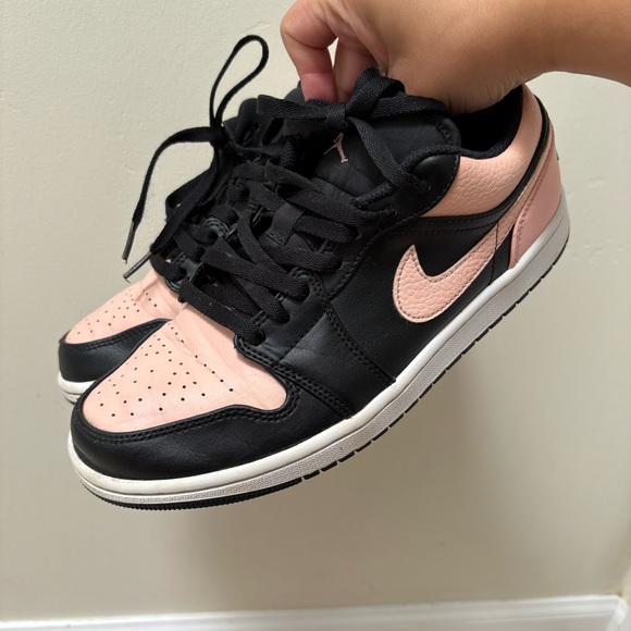 Air Jordan 1 Low Crimson Tint Black/White - Picture 5 of 10